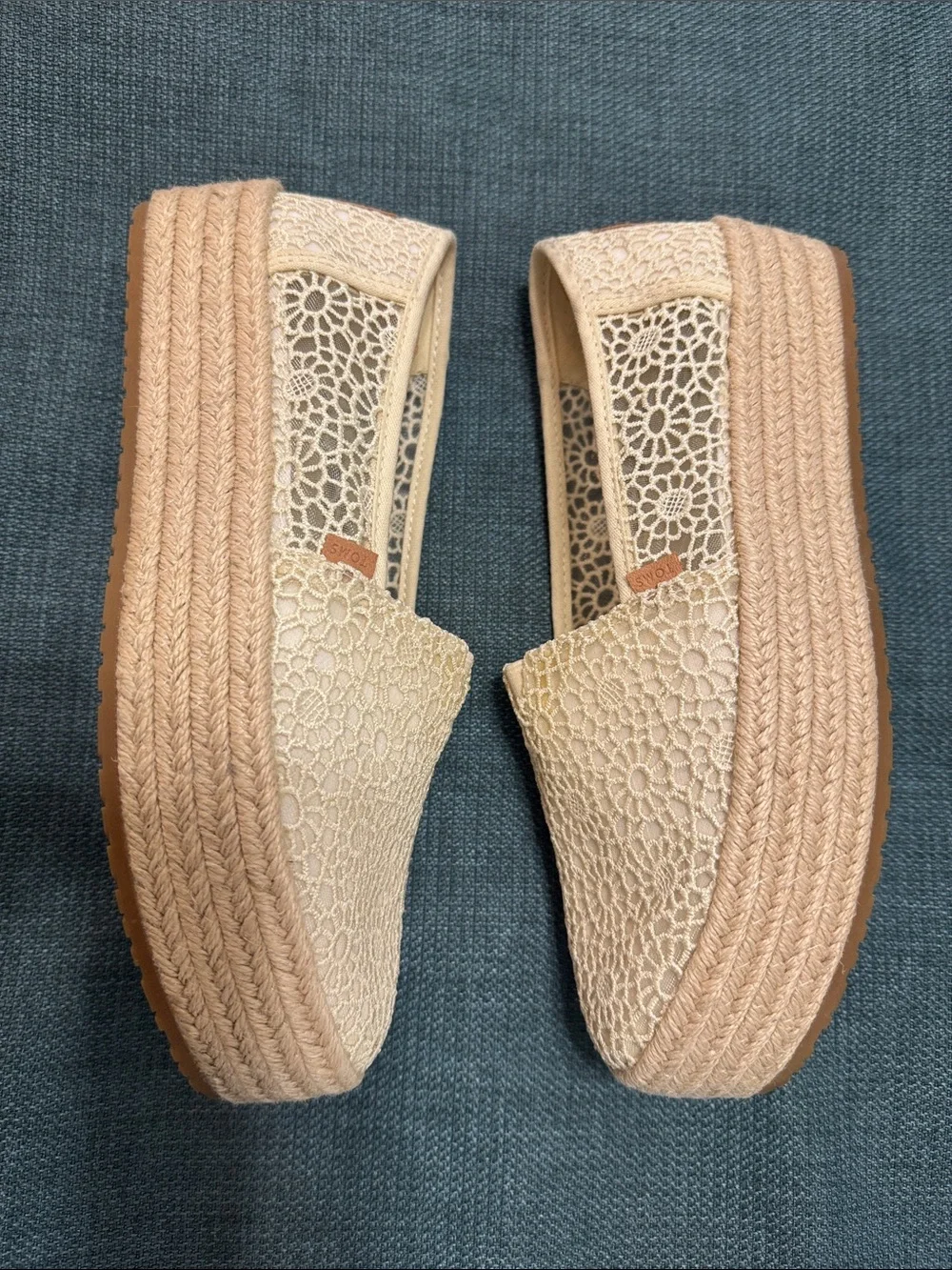 Toms Valencia Platform Slip-On Platforms Women Size 8.5 Beige Moroccan Crochet